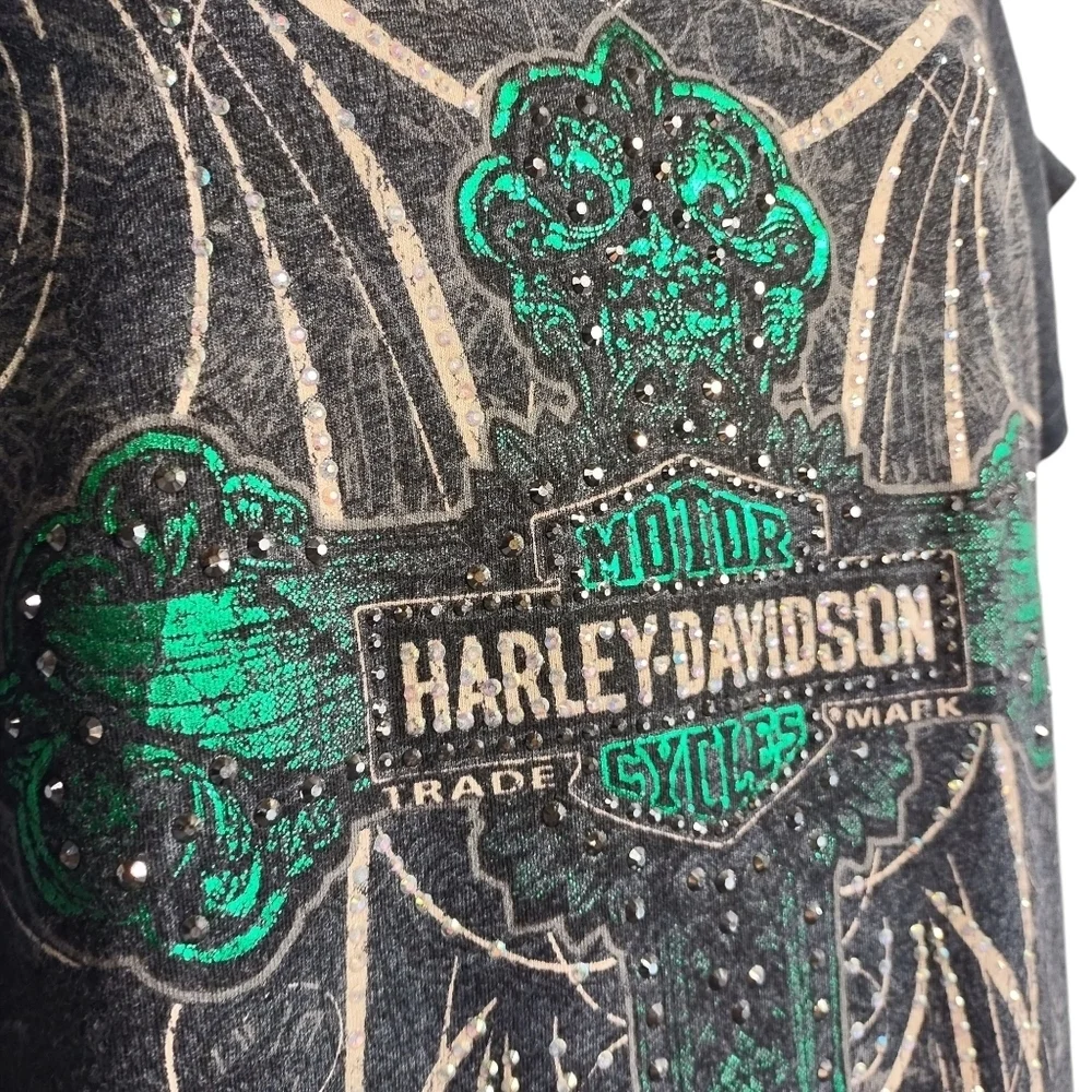 Harley-Davidson Women's Gray V-Neck  Embellished Cross Shortsleeve T-shirt Sz L